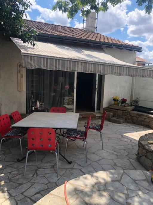 שולה Loft La Perriere, Un Oasis En Pleine Ville מראה חיצוני תמונה