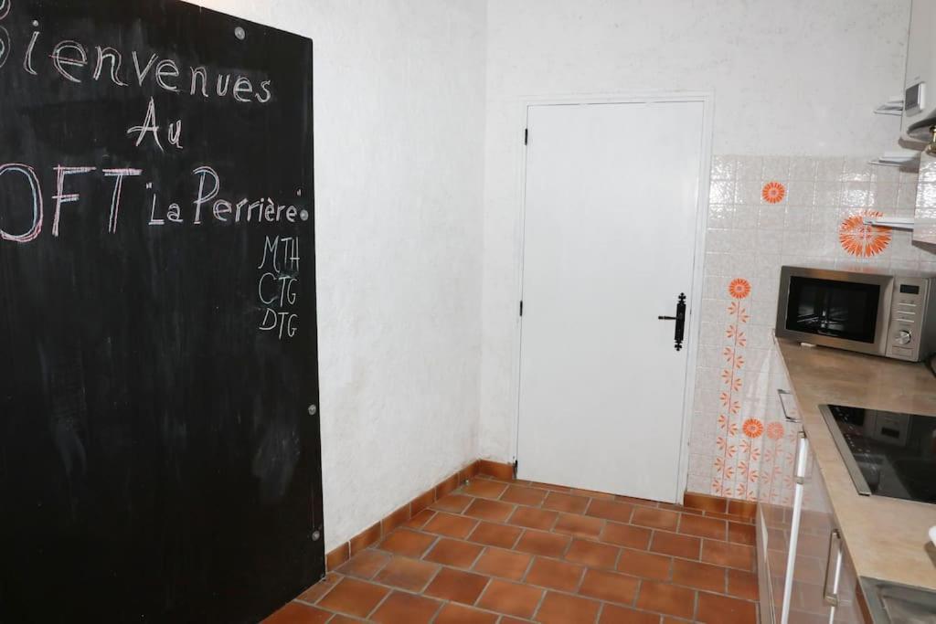 שולה Loft La Perriere, Un Oasis En Pleine Ville מראה חיצוני תמונה